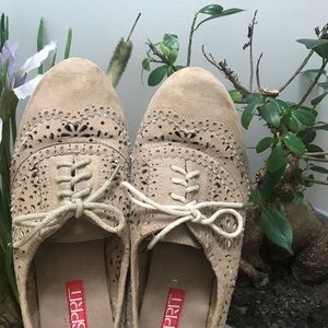 Oxford Flats with laser cut outs